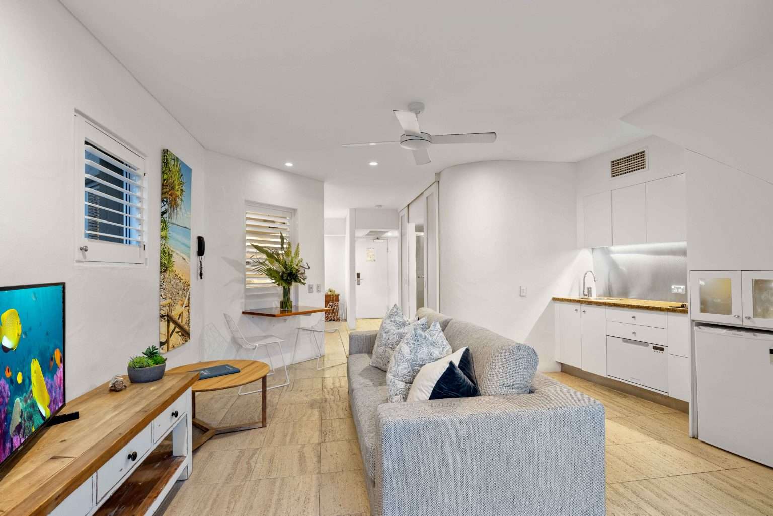 306/16 Noosa Drive, NOOSA HEADS QLD 4567 - image #4