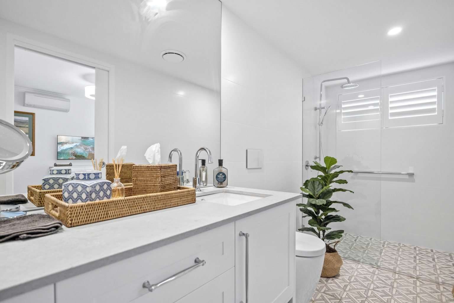 5/235 Gympie Terrace, NOOSAVILLE  QLD  4566 - image #10