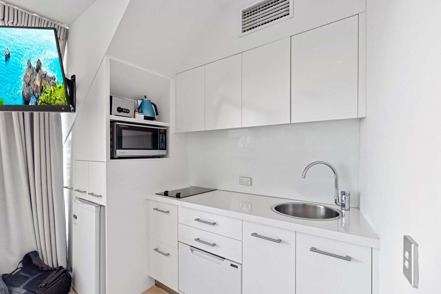 406/16 Noosa Drive, NOOSA HEADS QLD 4567 - image #8