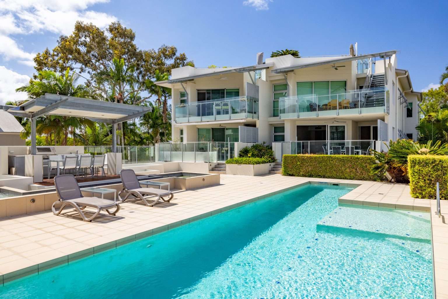 8/21 Elizabeth Street, NOOSAVILLE QLD 4566 - image #2