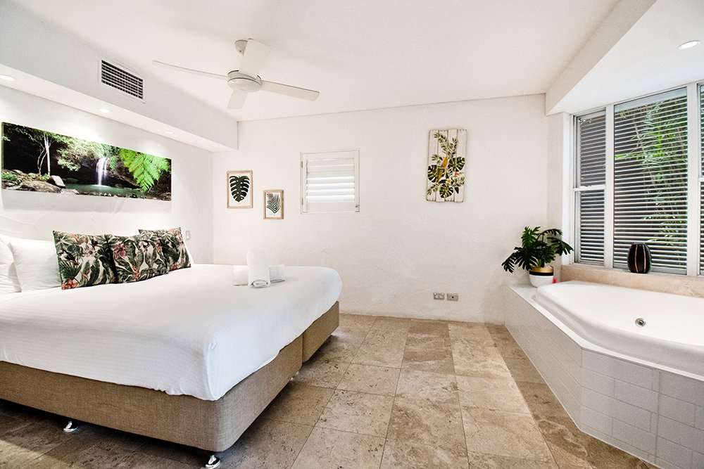 105/16 Noosa Drive, NOOSA HEADS  QLD  4567 - image #7