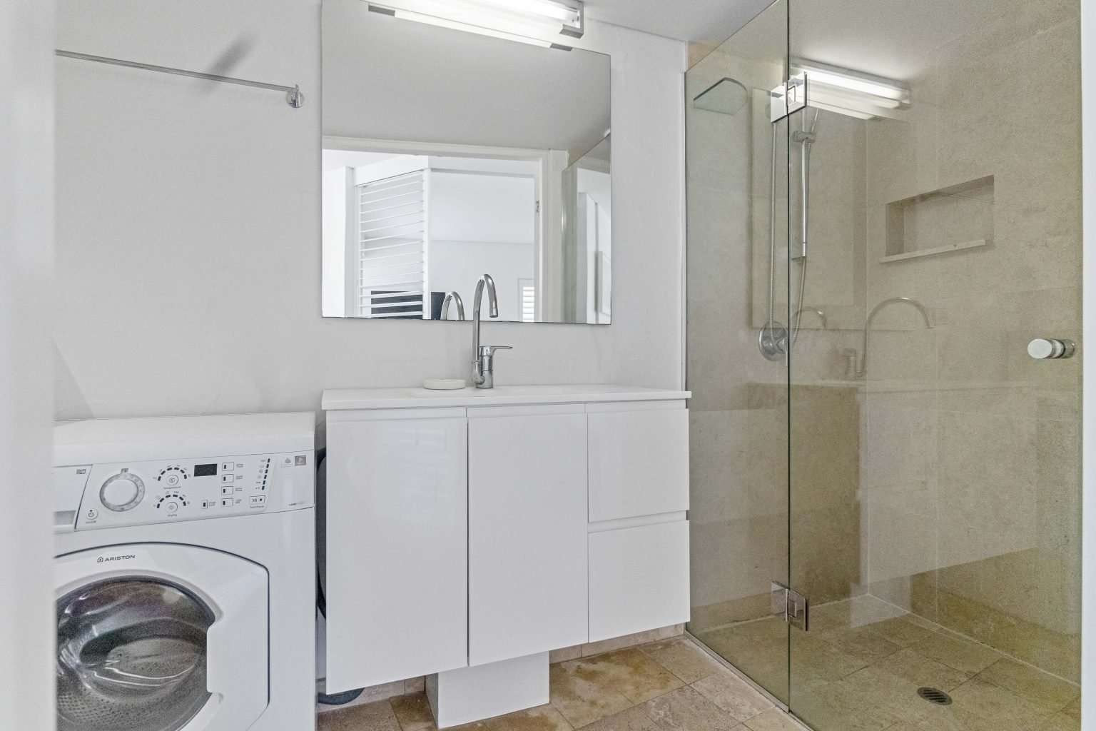 406/16 Noosa Drive, NOOSA HEADS QLD 4567 - image #11