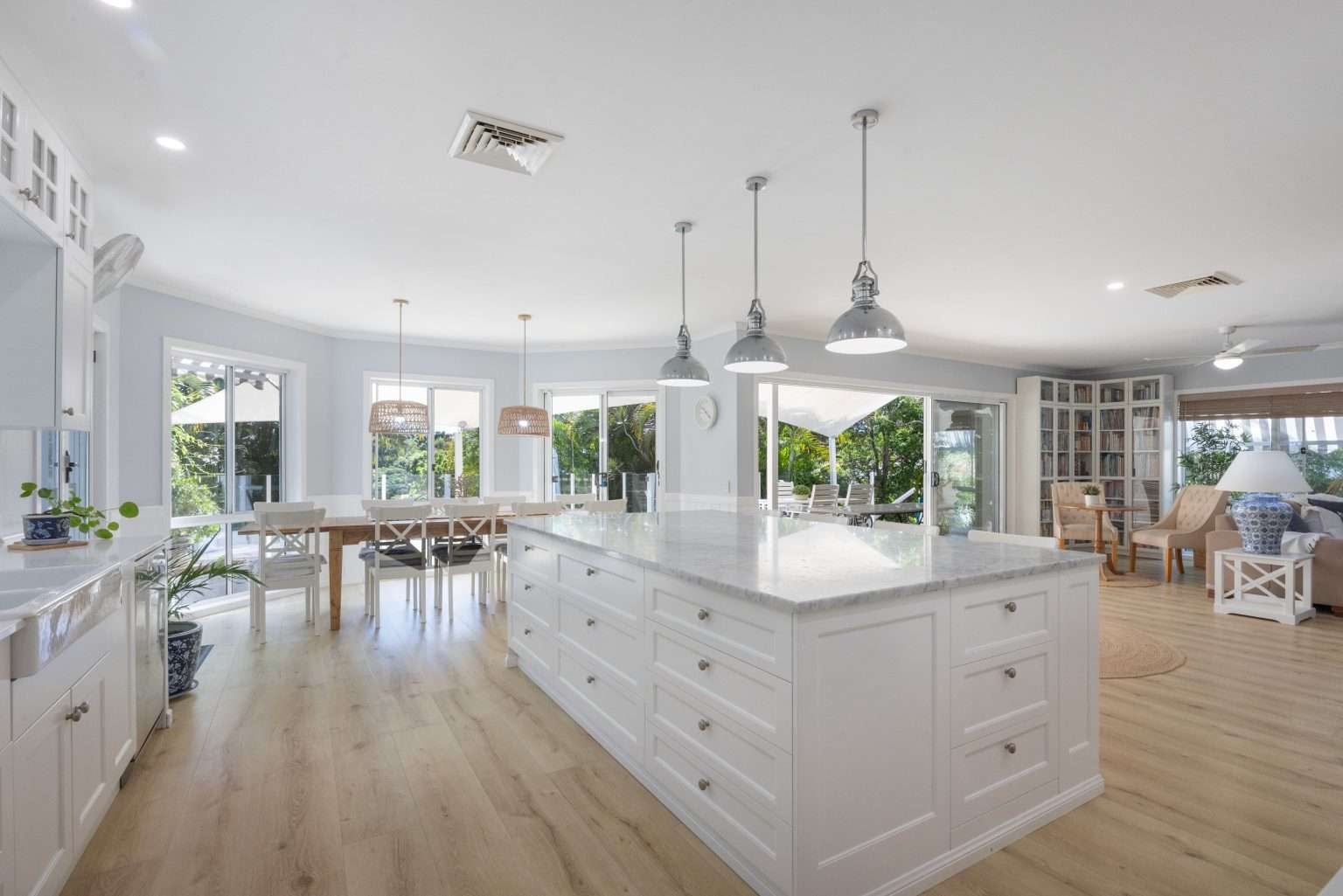 20 Sarah Court, NOOSA HEADS  QLD  4567 - image #1