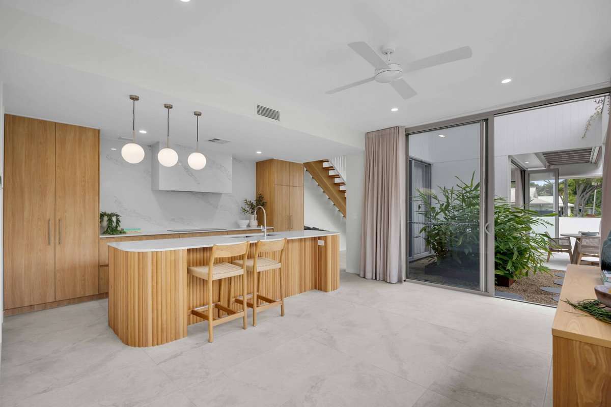 1/6 Wyandra Street, NOOSA HEADS  QLD  4567 - image #2