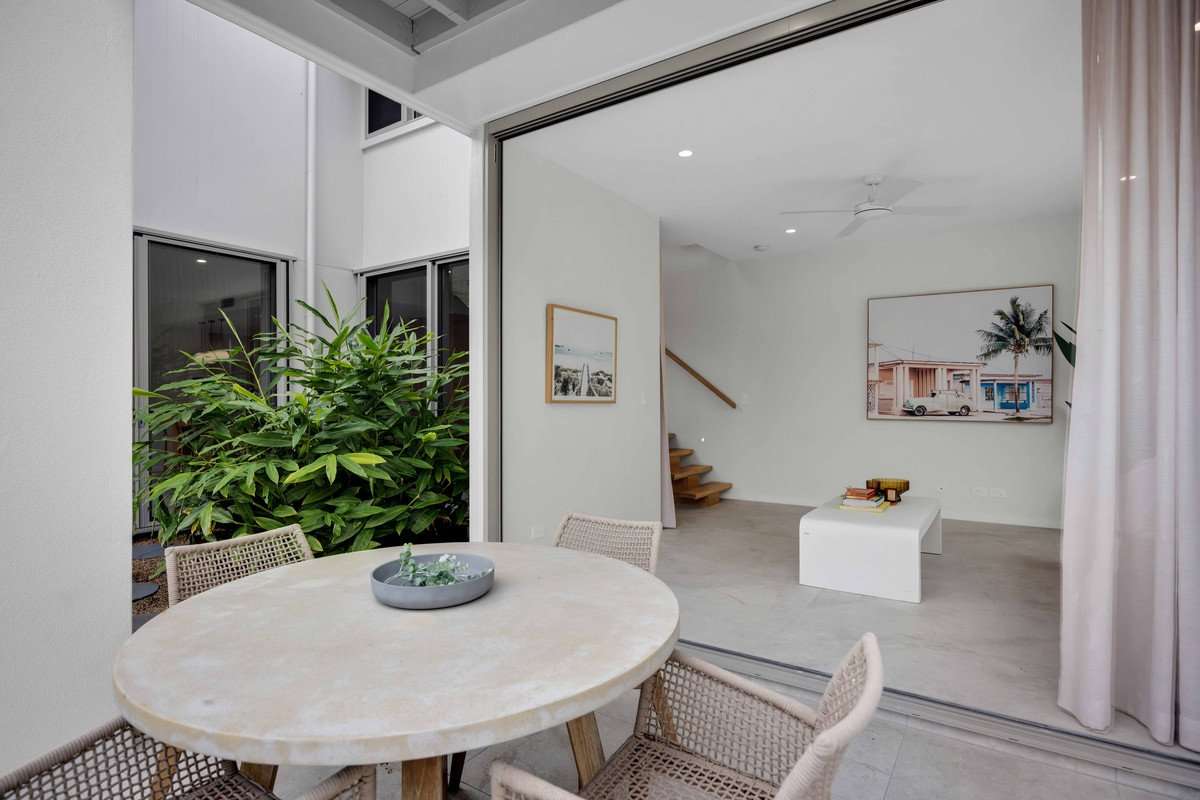 1/6 Wyandra Street, NOOSA HEADS  QLD  4567 - image #6