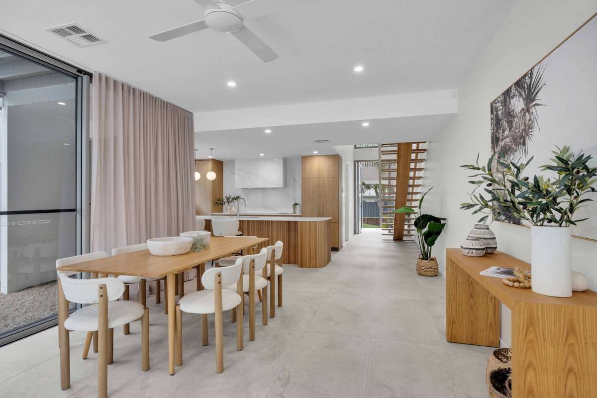 2/6 Wyandra Street, NOOSA HEADS QLD 4567 - image #1