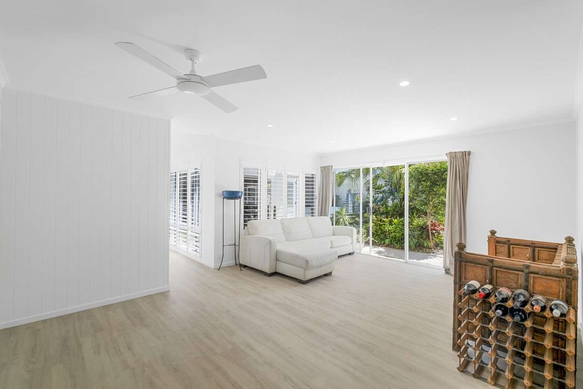 13 Delorme Street, NOOSA HEADS QLD 4567 - image #8