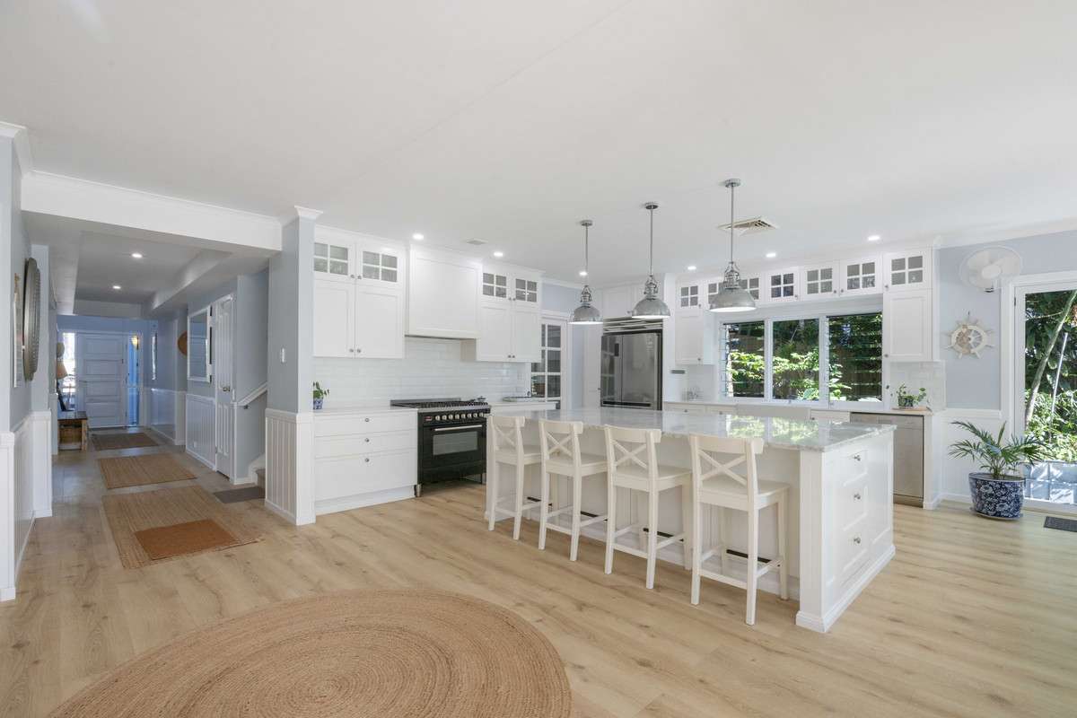 20 Sarah Court, NOOSA HEADS  QLD  4567 - image #10