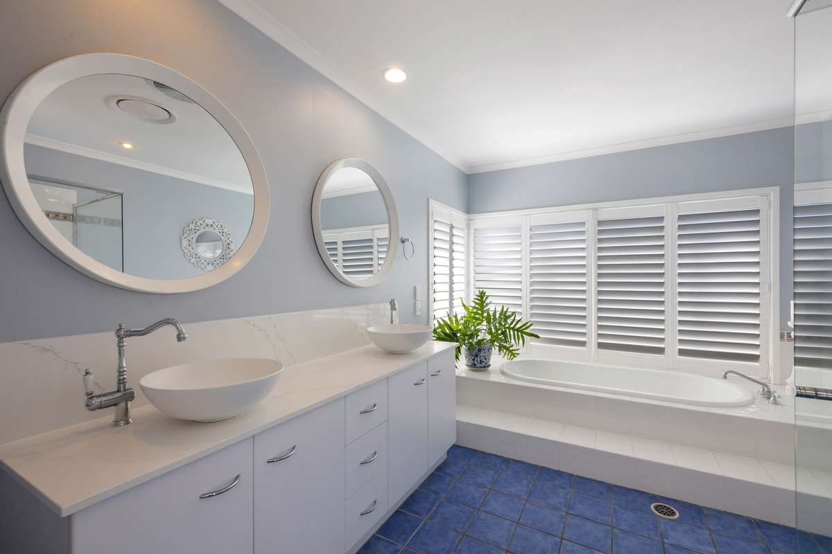 20 Sarah Court, NOOSA HEADS  QLD  4567 - image #15
