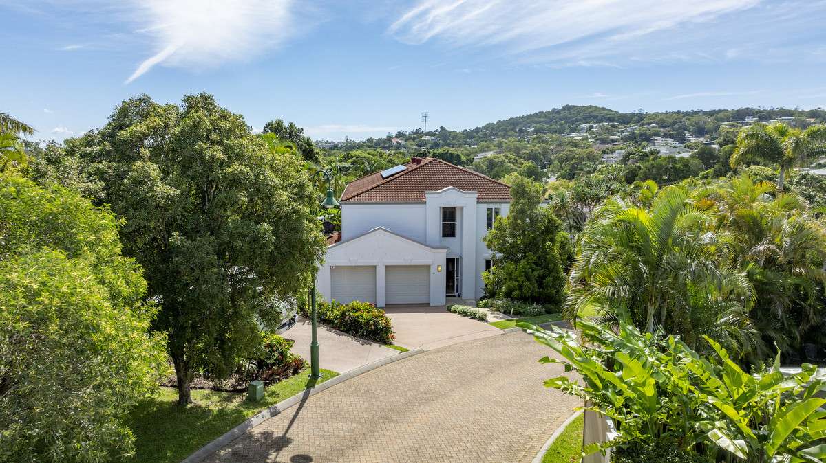 20 Sarah Court, NOOSA HEADS  QLD  4567 - image #18