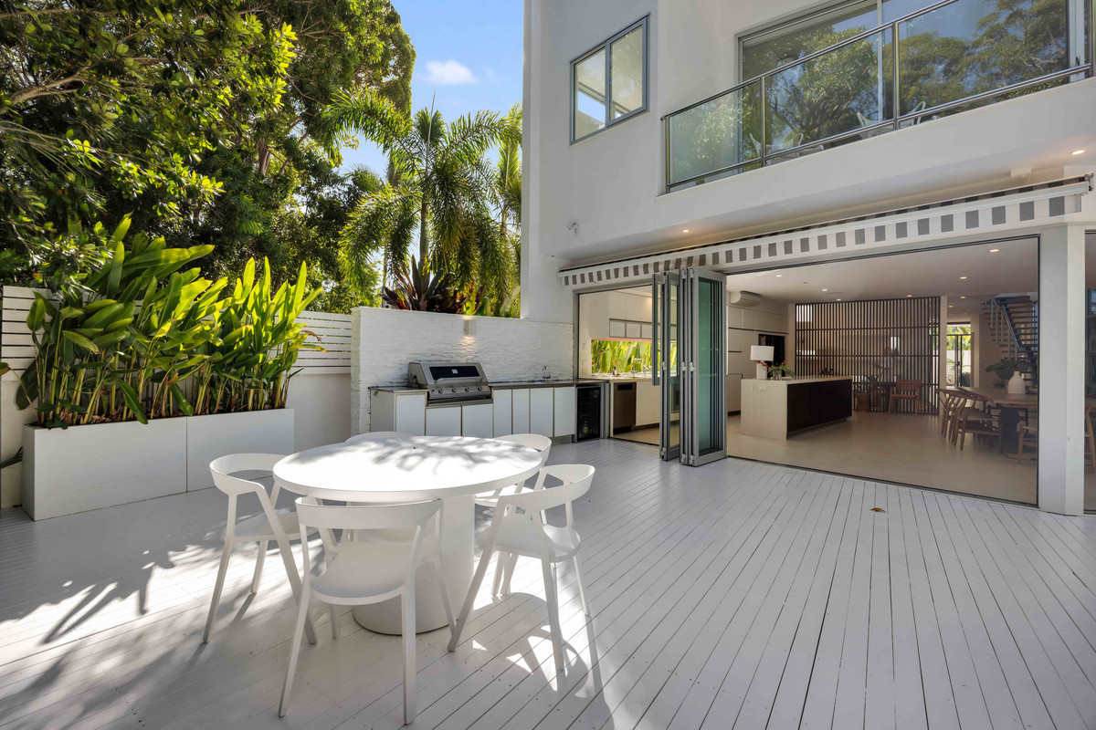 26 Cottonwood Court, NOOSA HEADS QLD 4567 - image #2